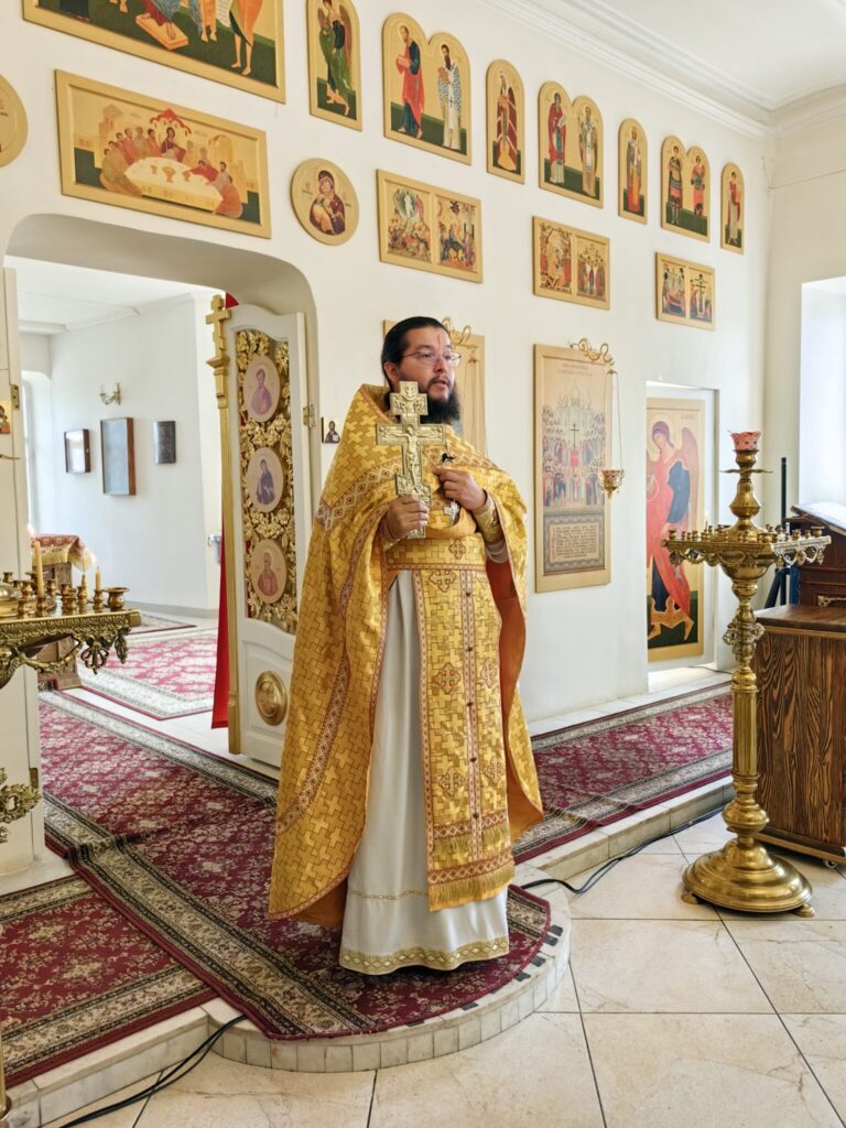 Неделя 6-я по Пятидесятнице. Мироносицы равноап. Марии Магдалины. Перенесение мощей сщмч. Фоки.