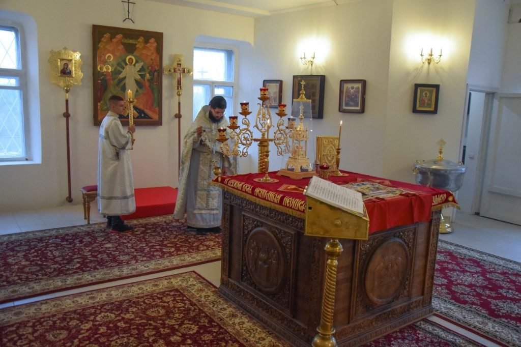 Богослужение в Крещенский сочельник.