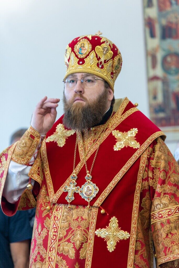 Митрополит Игнатий совершил Божественную литургию в храме новомучеников и исповедников Церкви Русской с. Елшанка и возглавил епархиальный крестный ход